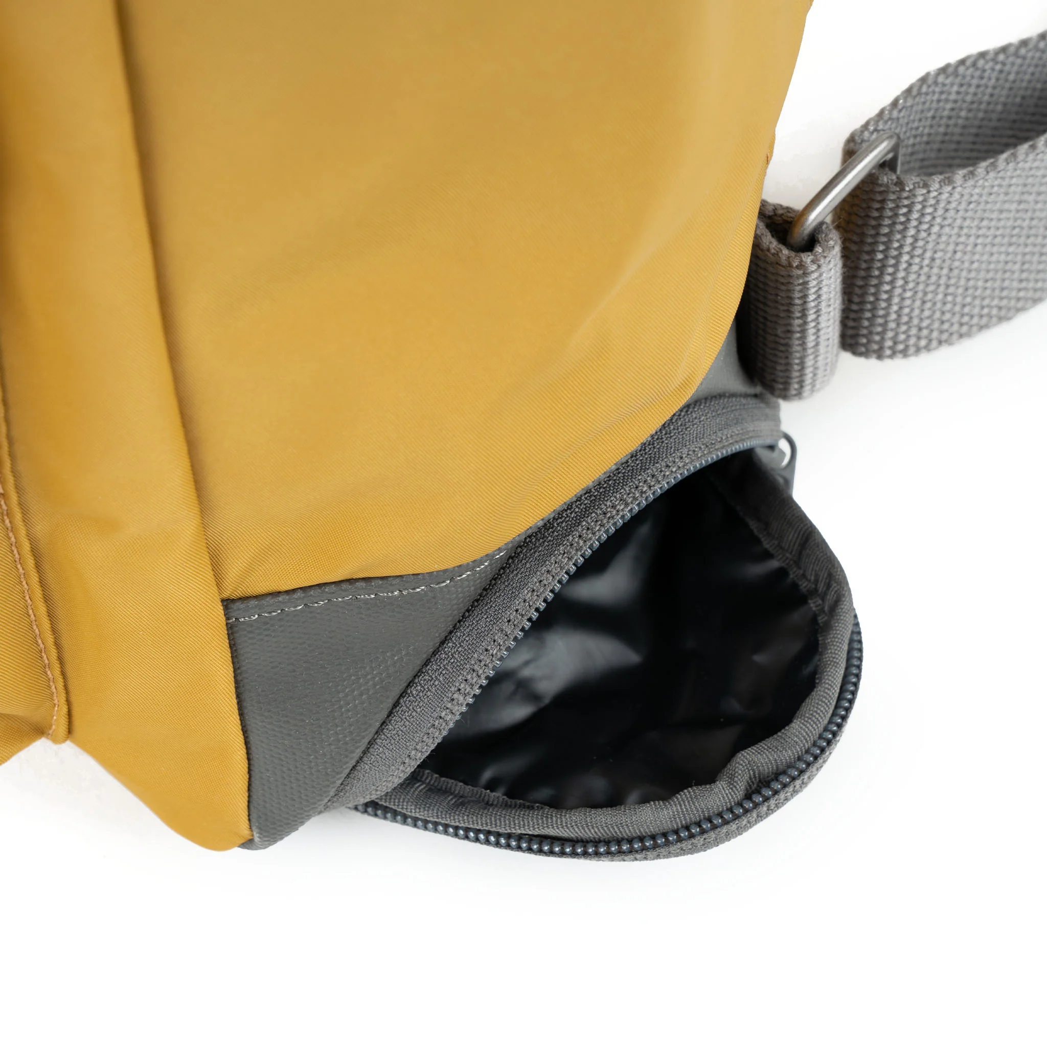 Bayswater Umbrella Backpack in Corn - Image 7