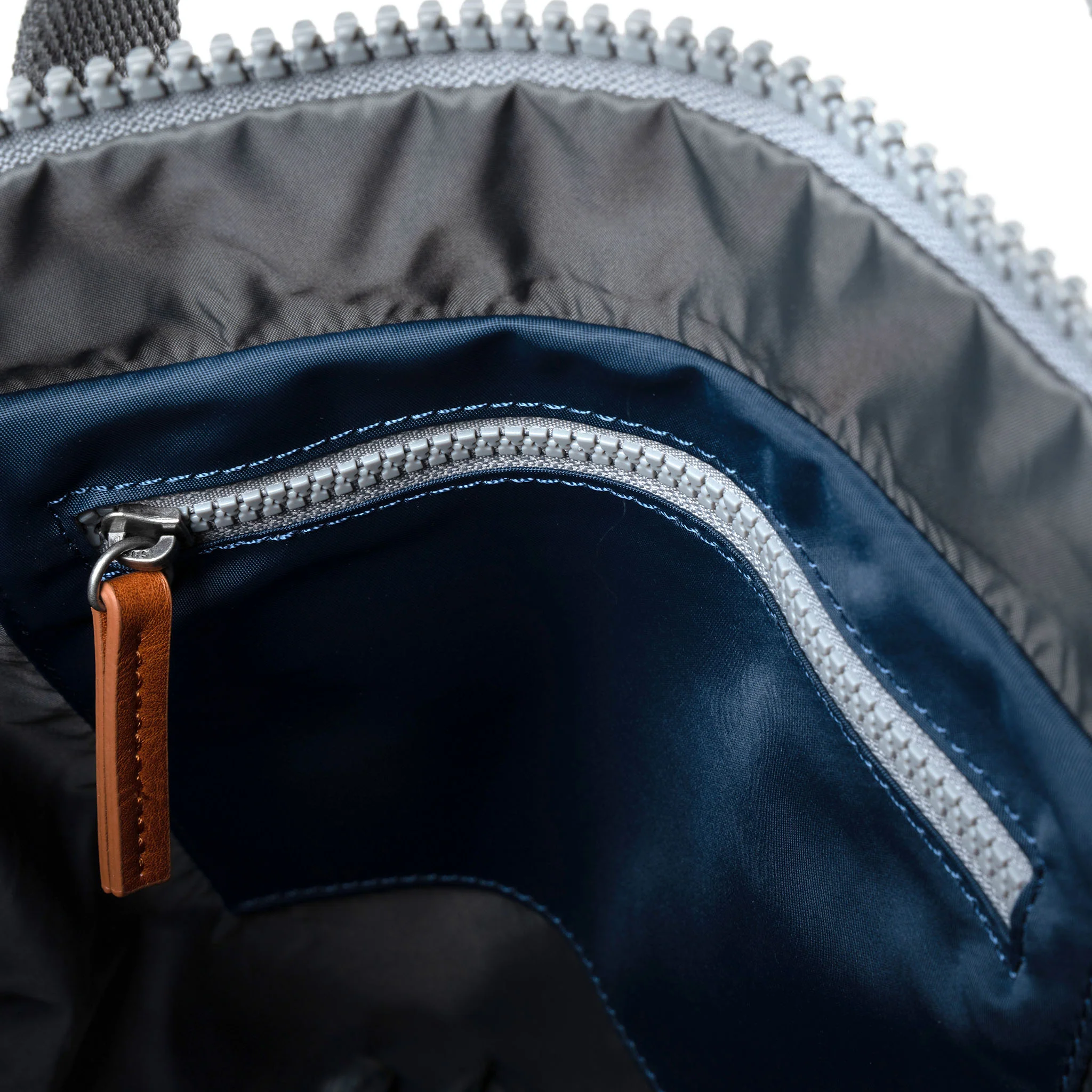 Bayswater Umbrella Backpack in Midnight - Image 7