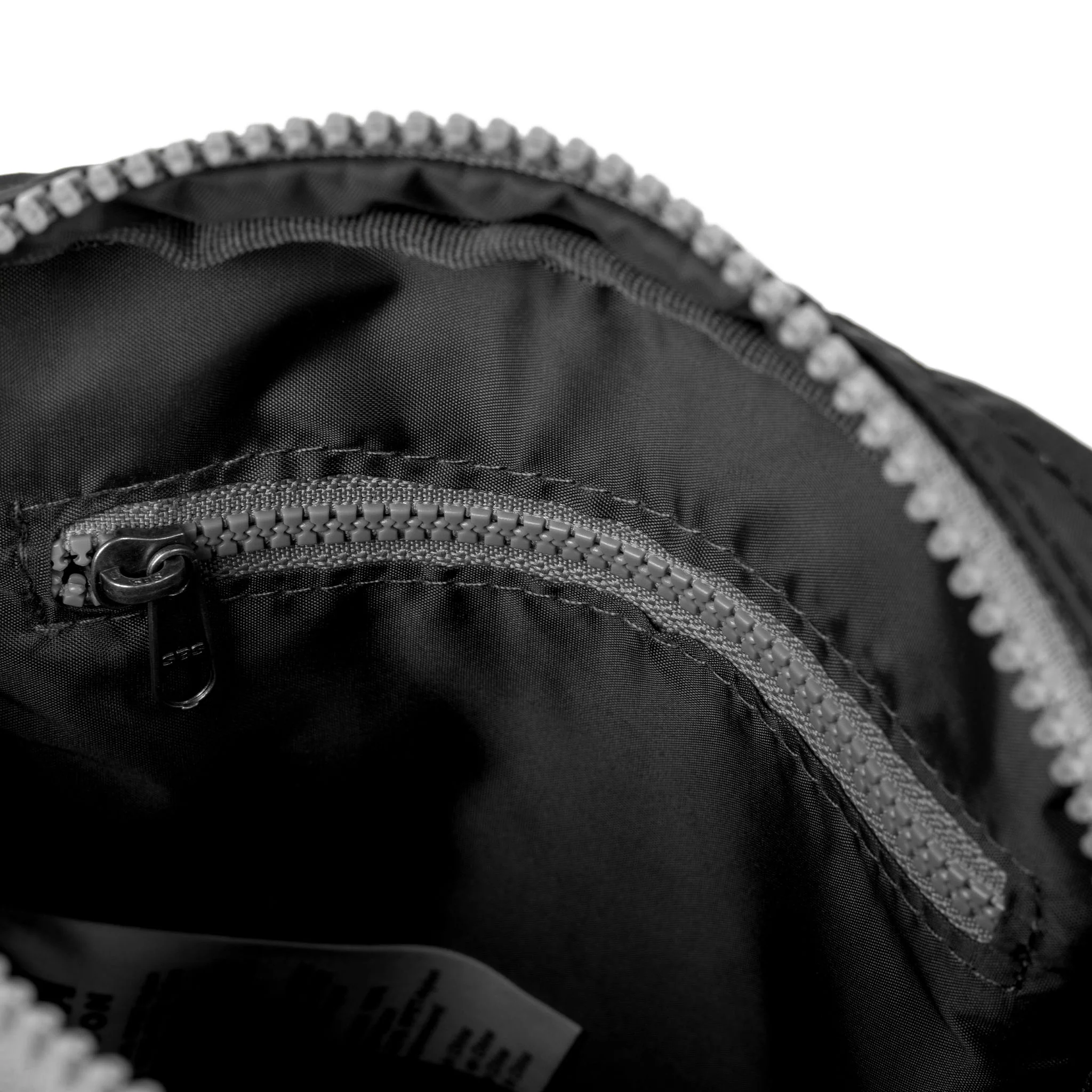 Bond Pocket Crossbody Bag in Black - Image 4