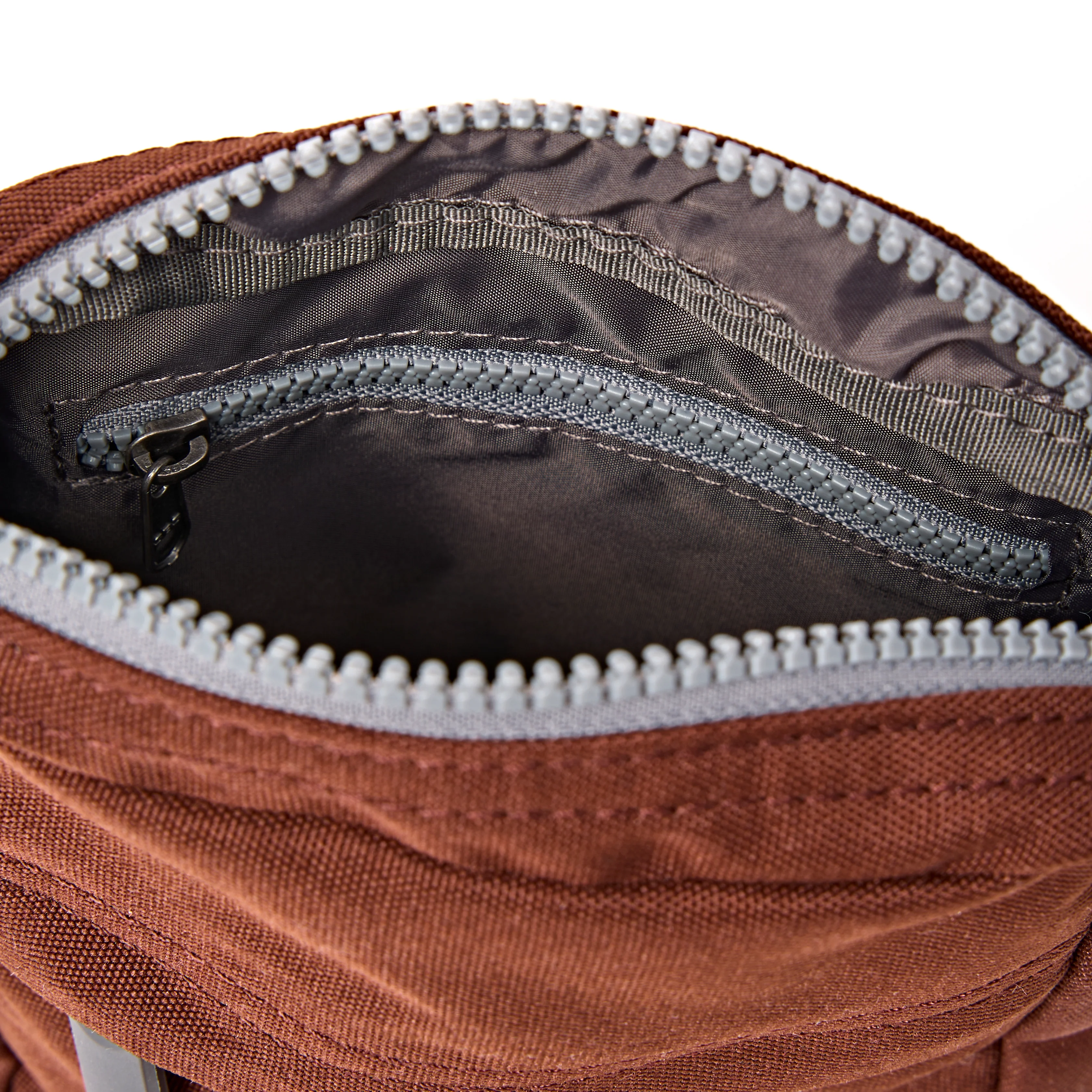 Bond Pocket Crossbody Bag in Chocolate - Image 4