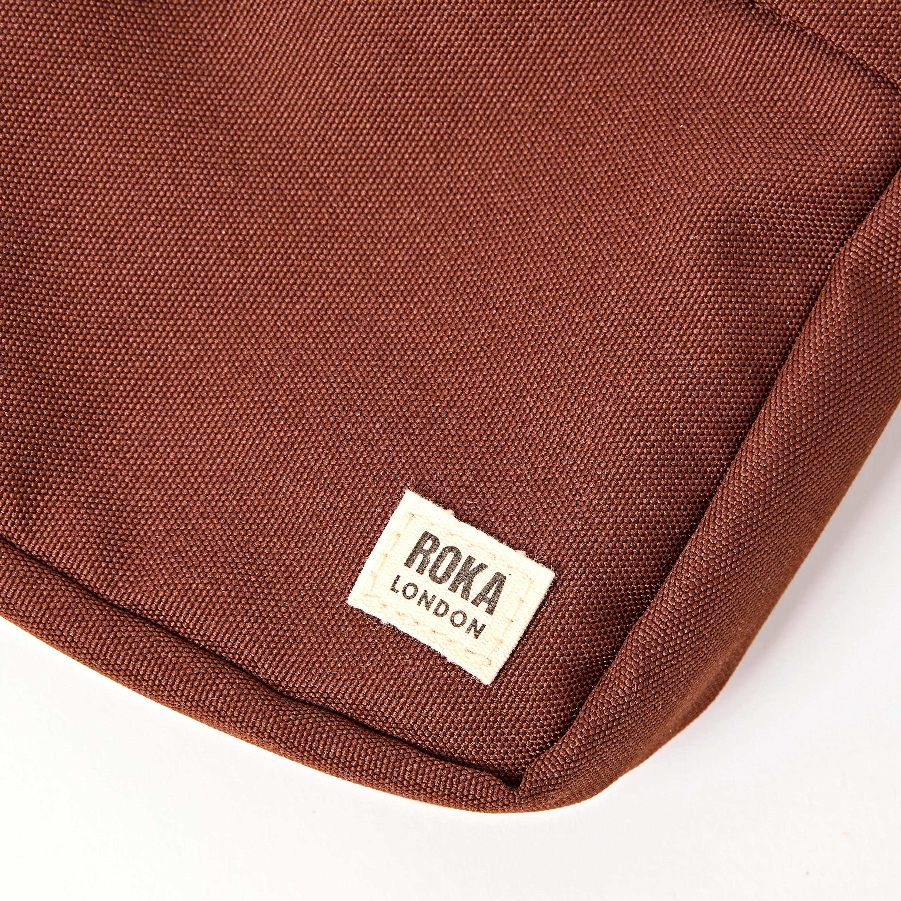 Bond Pocket Crossbody Bag in Chocolate - Image 8