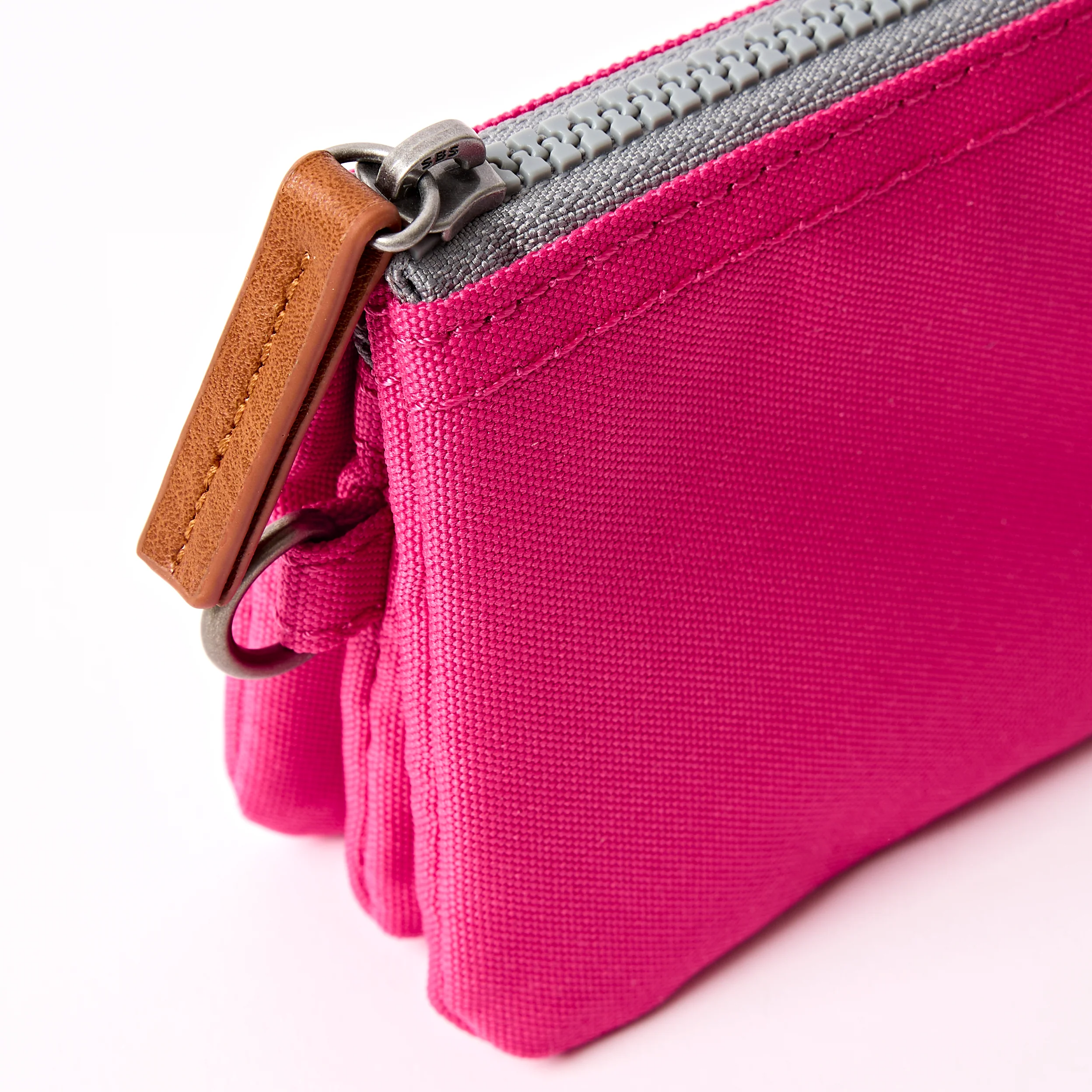 Carnaby Wallet in Granita Red - Image 6