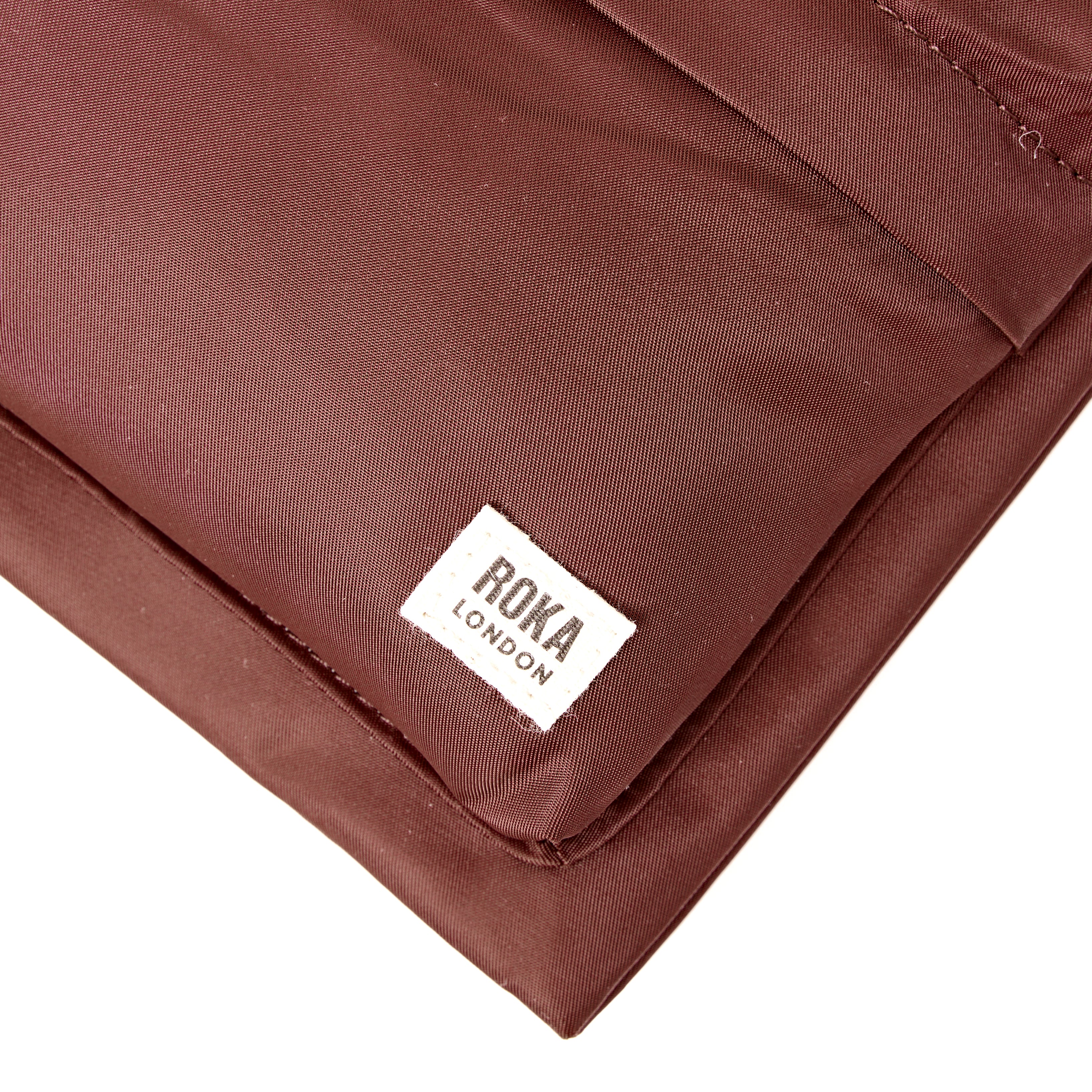 Chelsea B Crossbody Bag in Rocky Road - Image 7