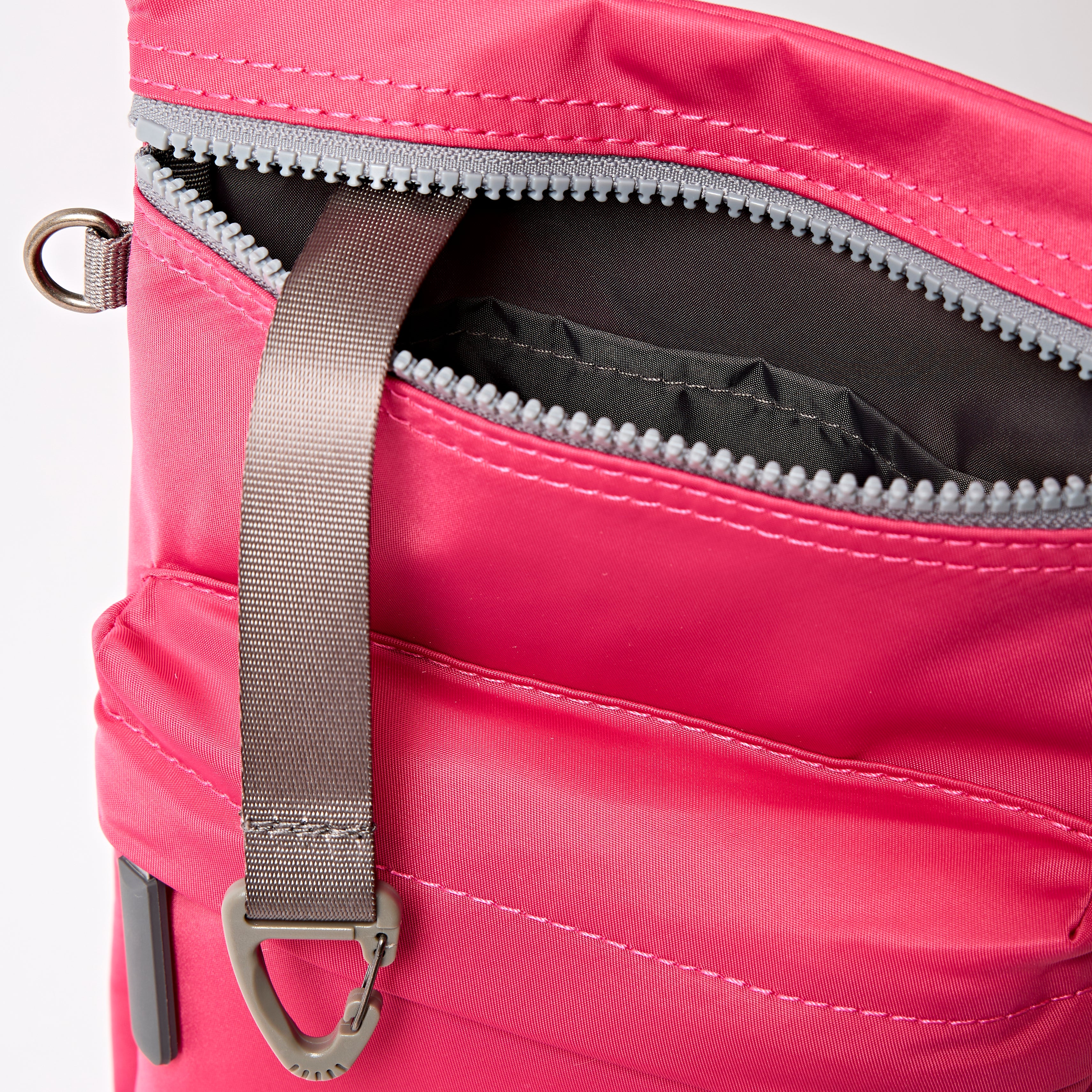 Chelsea B Crossbody Bag in Granita Red - Image 4