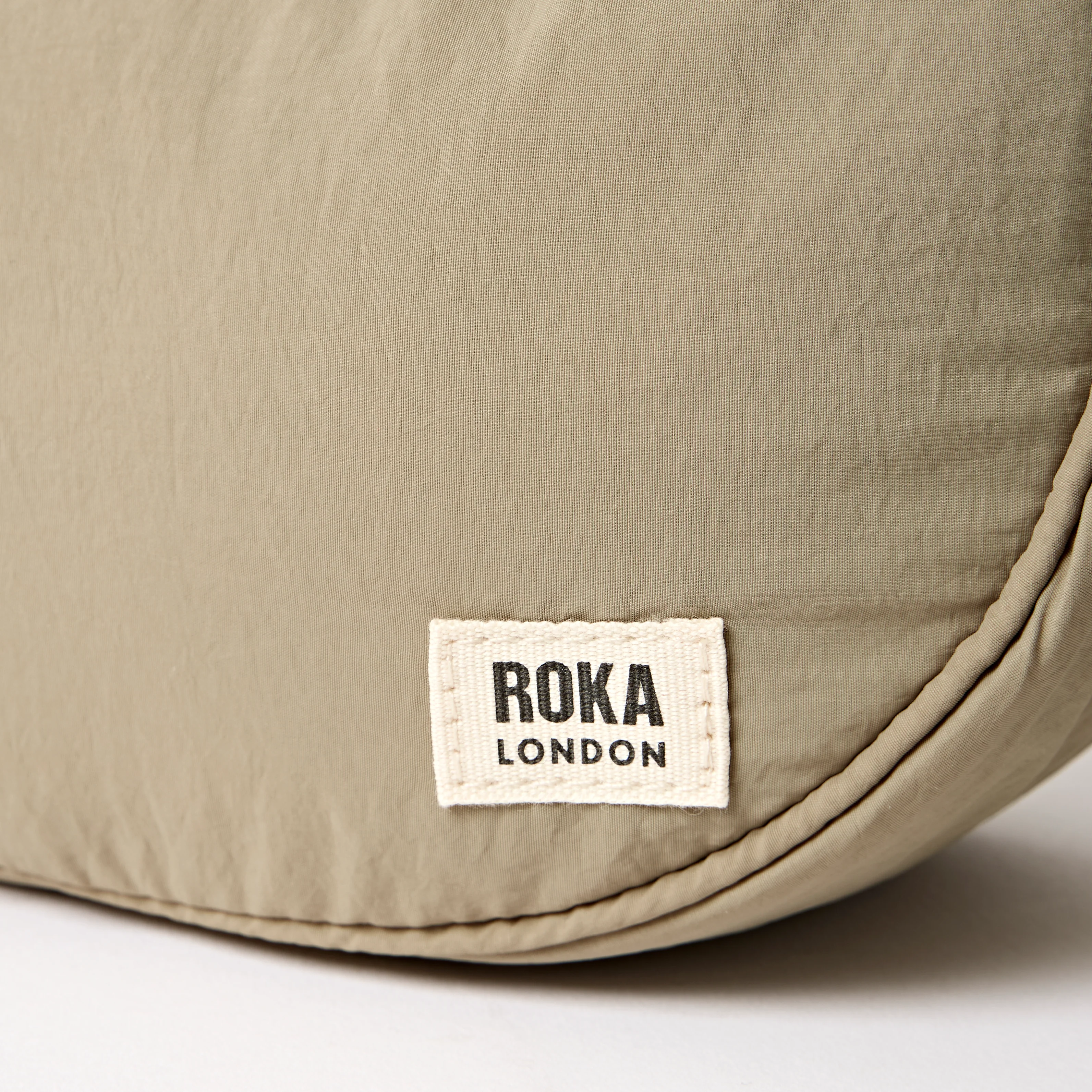 Farringdon Half Moon Bag in Taupe - Image 7