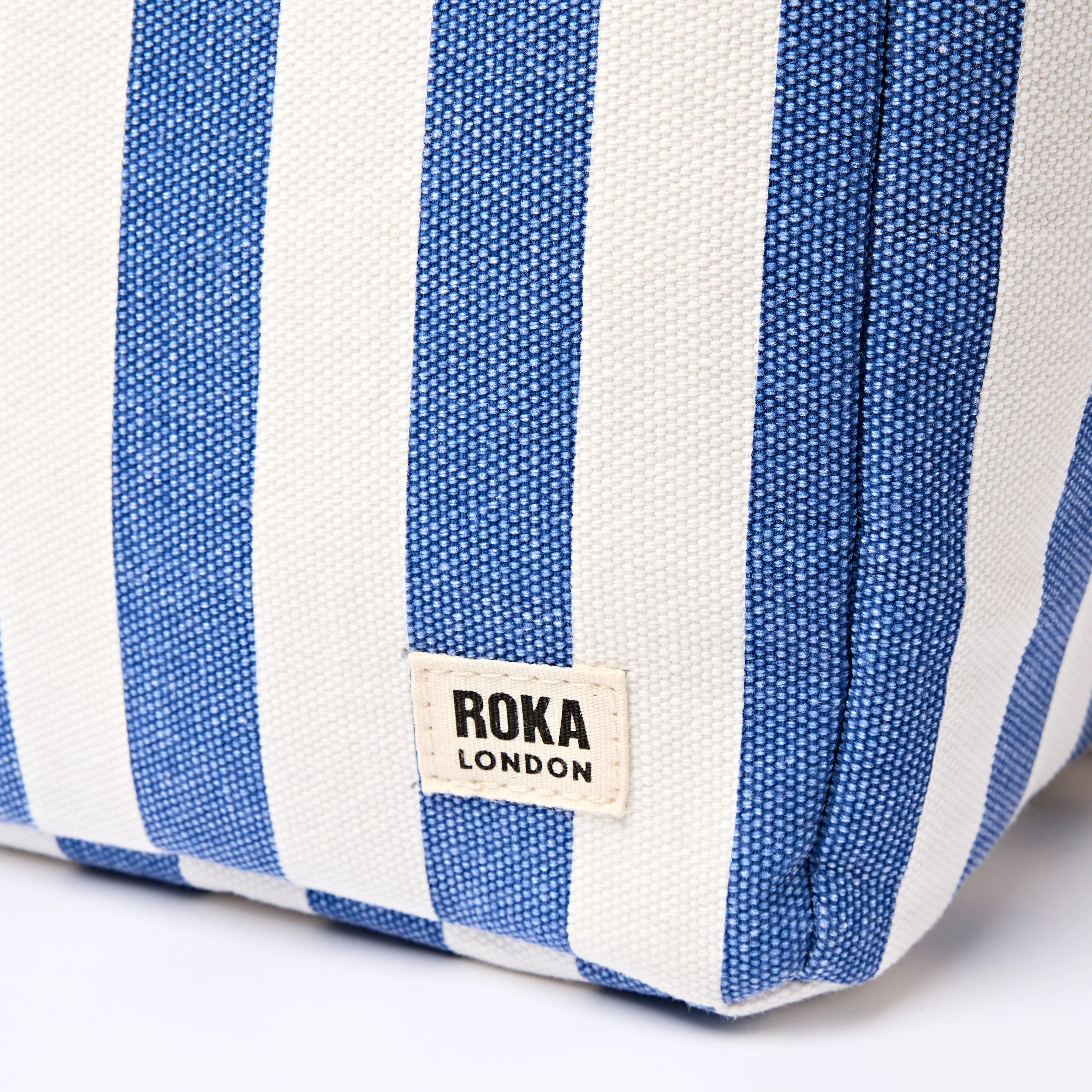 Hampstead Lunch Bag in Denim Stripe - Image 8
