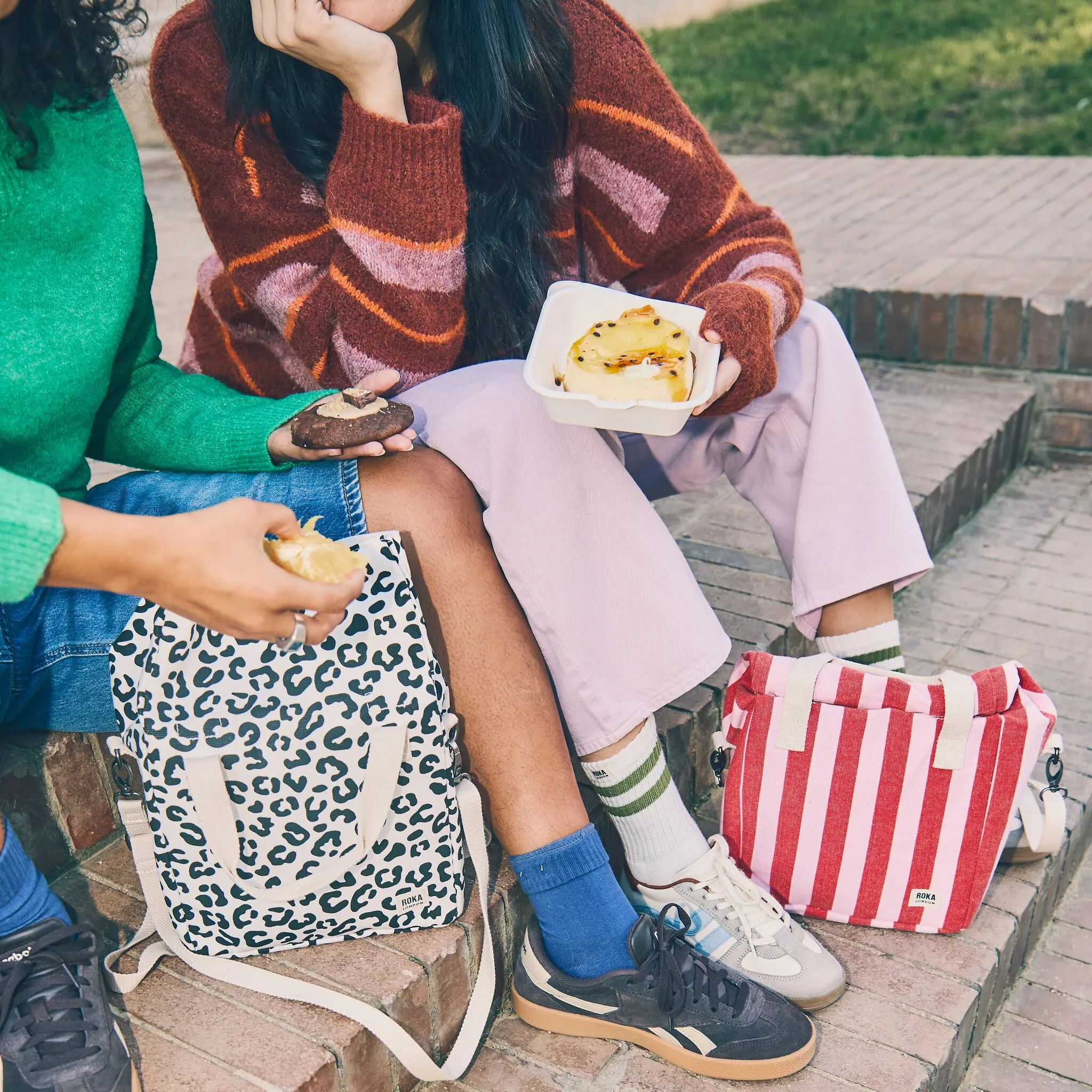Hampstead Lunch Bag in Strawberry Stripe - Image 2