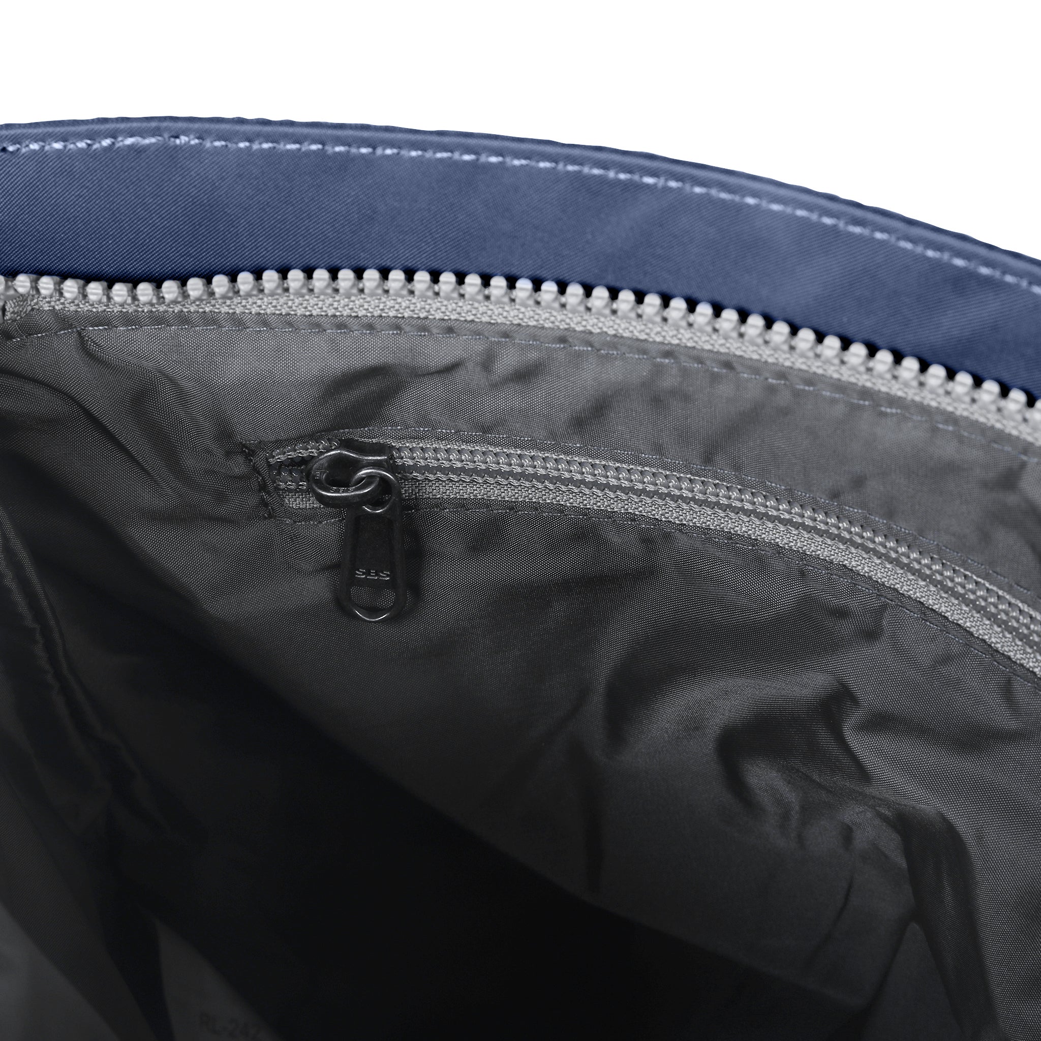 Kennington Crossbody Bag in Airforce - Image 4