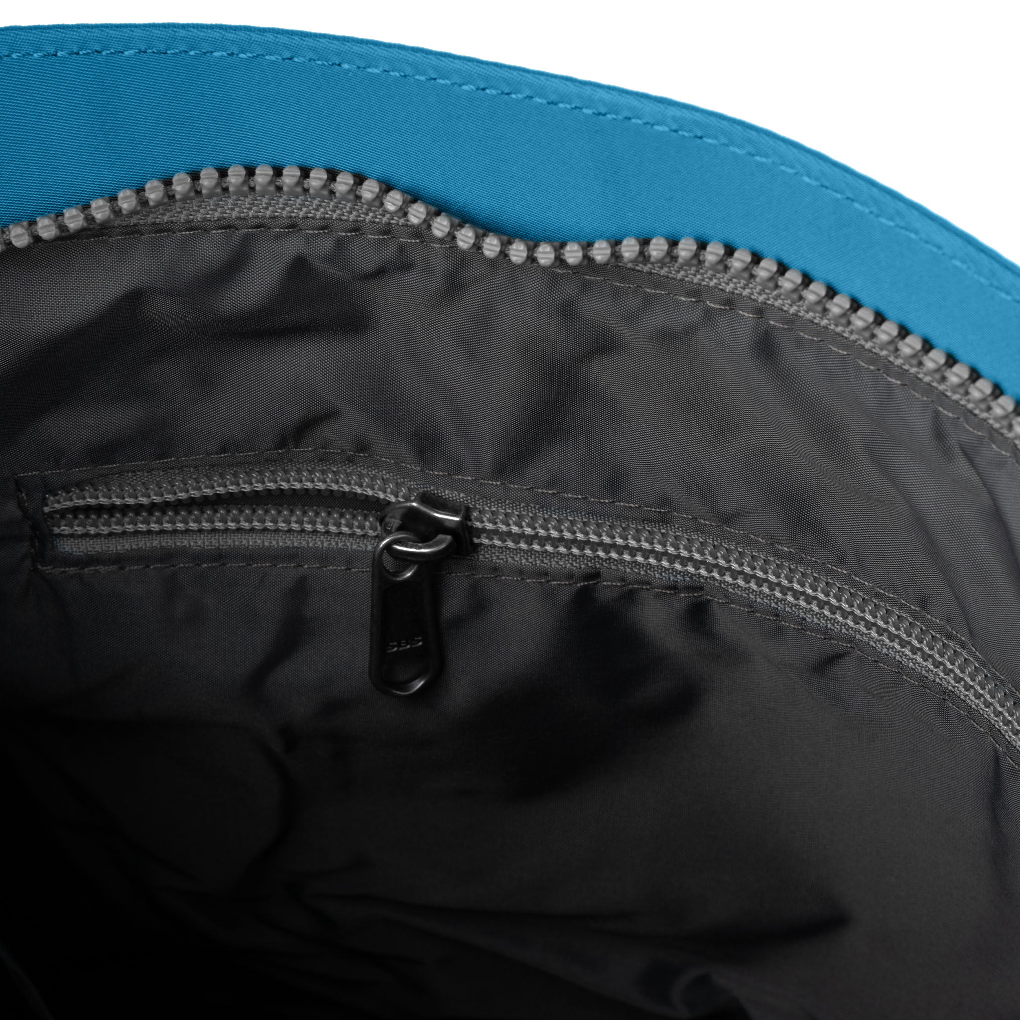 Kennington Crossbody Bag in Marine - Image 4