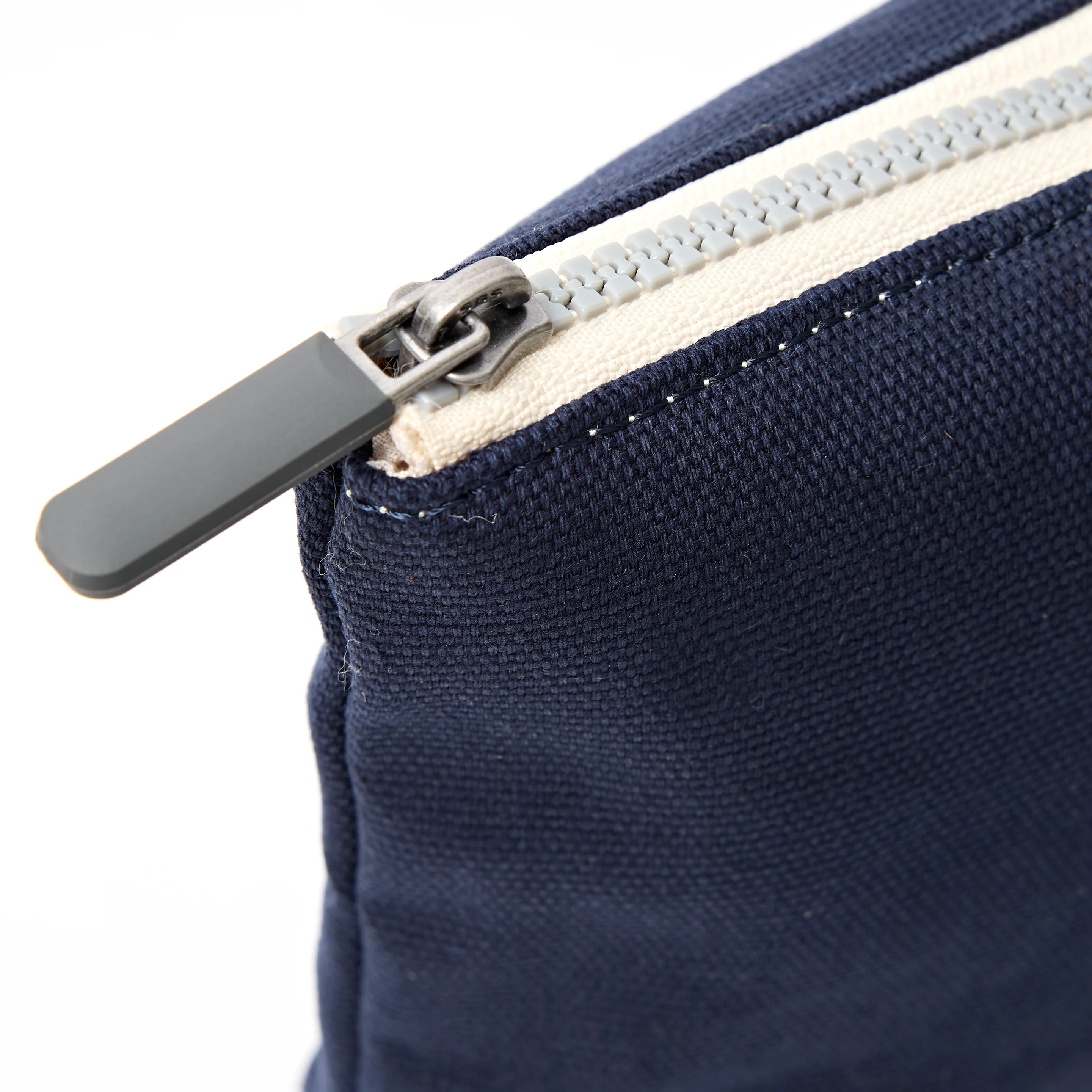 Maida Vale Pouch in Midnight - Image 5