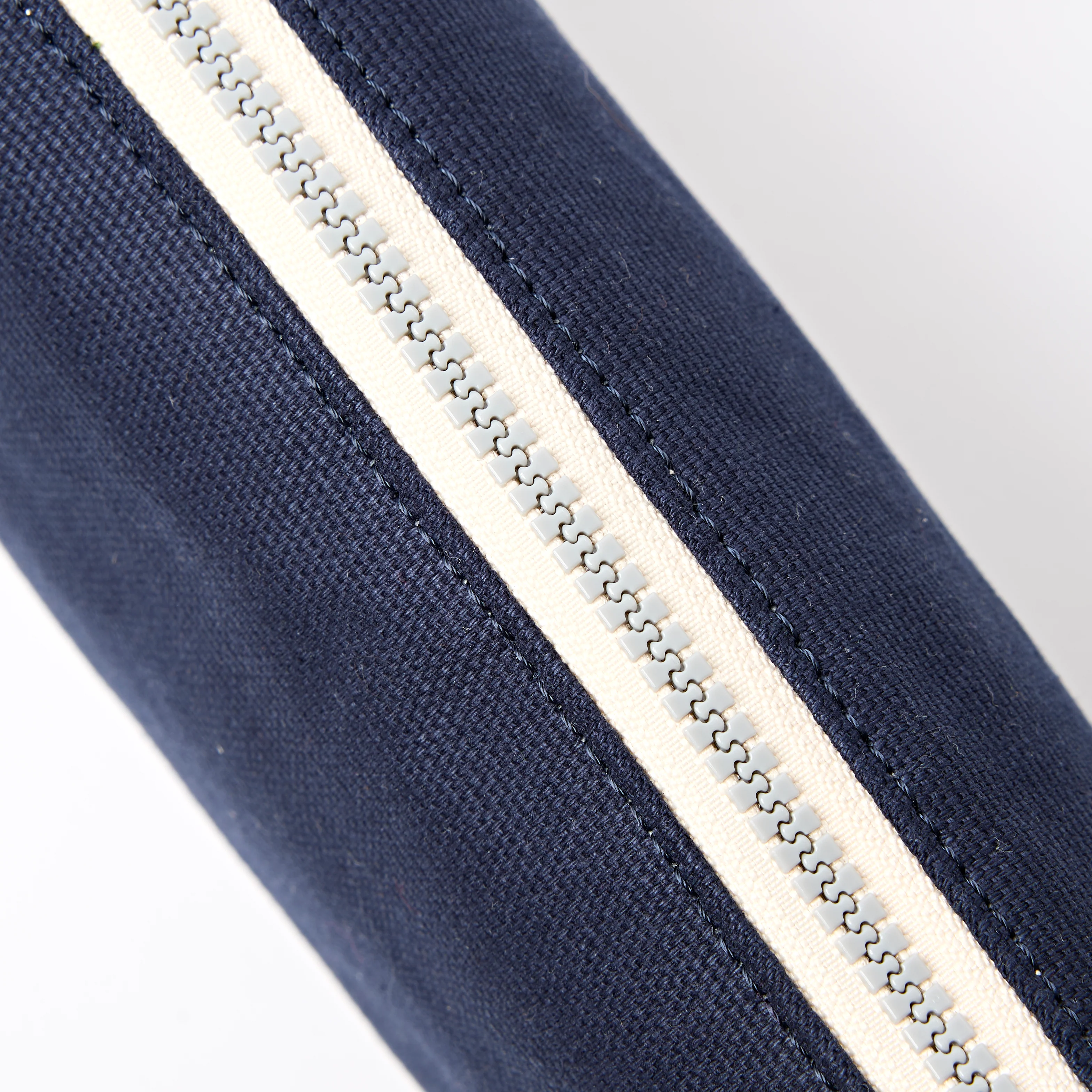 Maida Vale Pouch in Midnight - Image 6
