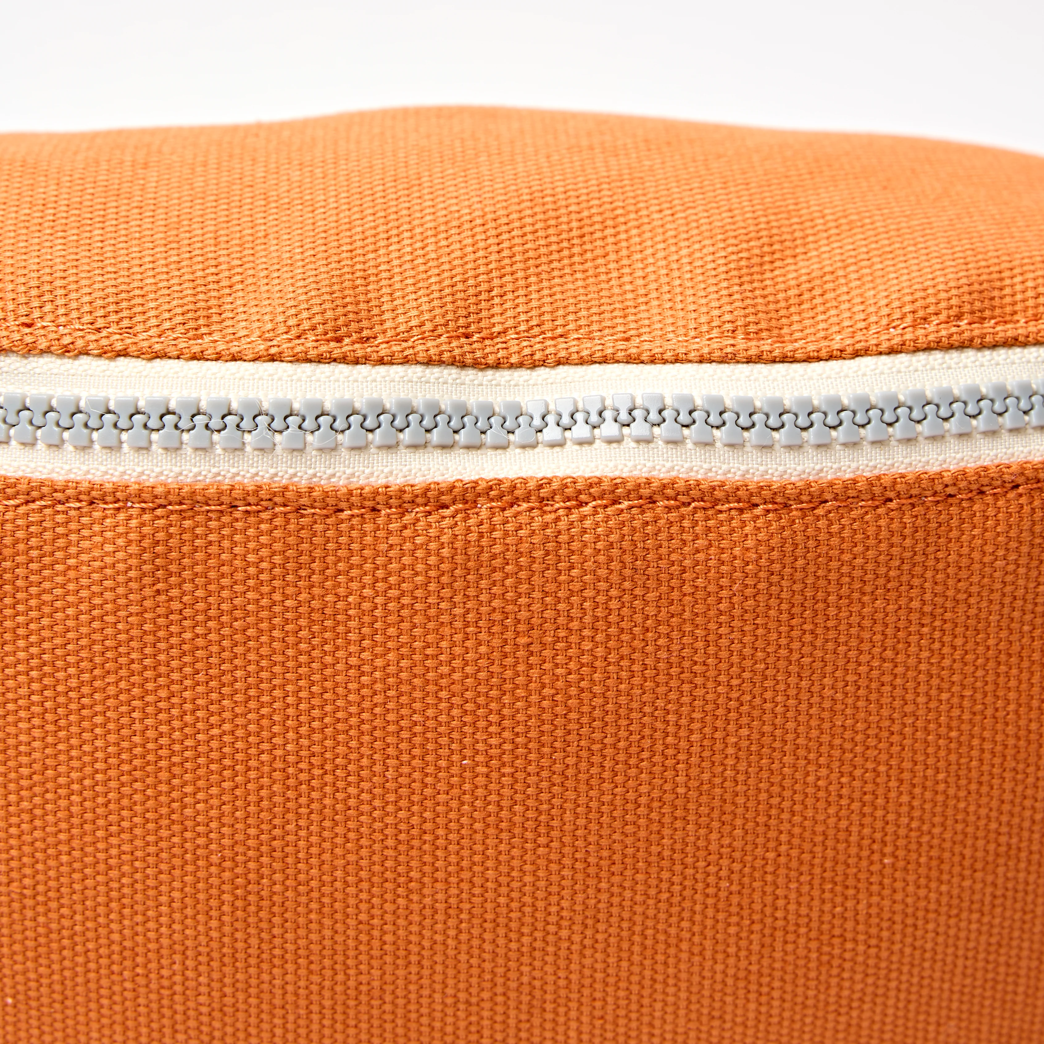 Mill Hill Crossbody Bag in Burnt Orange - Image 4