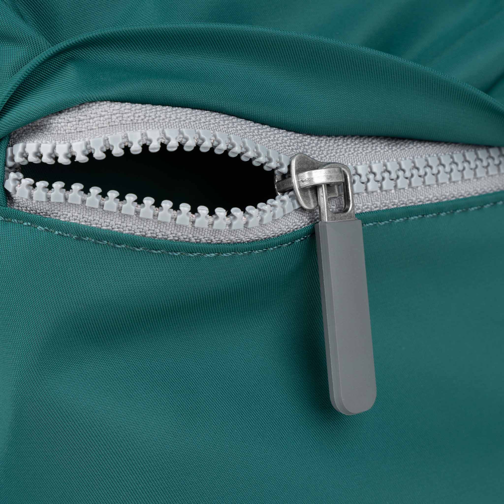 Moorgate Messenger Bag in Teal - Image 6