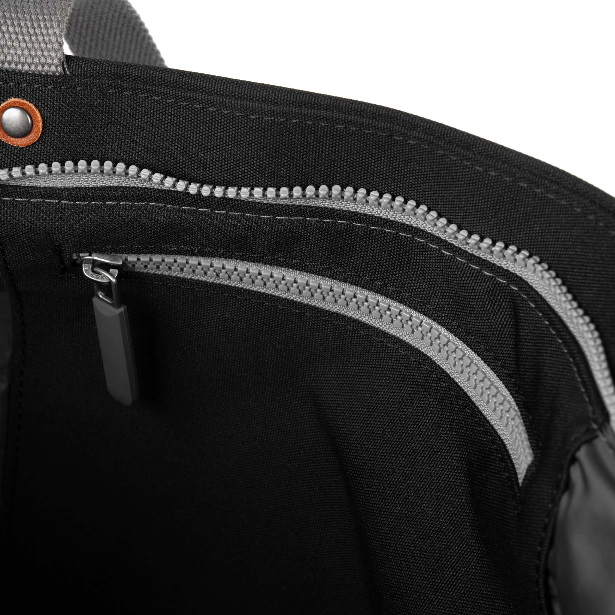 Trafalgar Tote Bag in Ash - Image 4