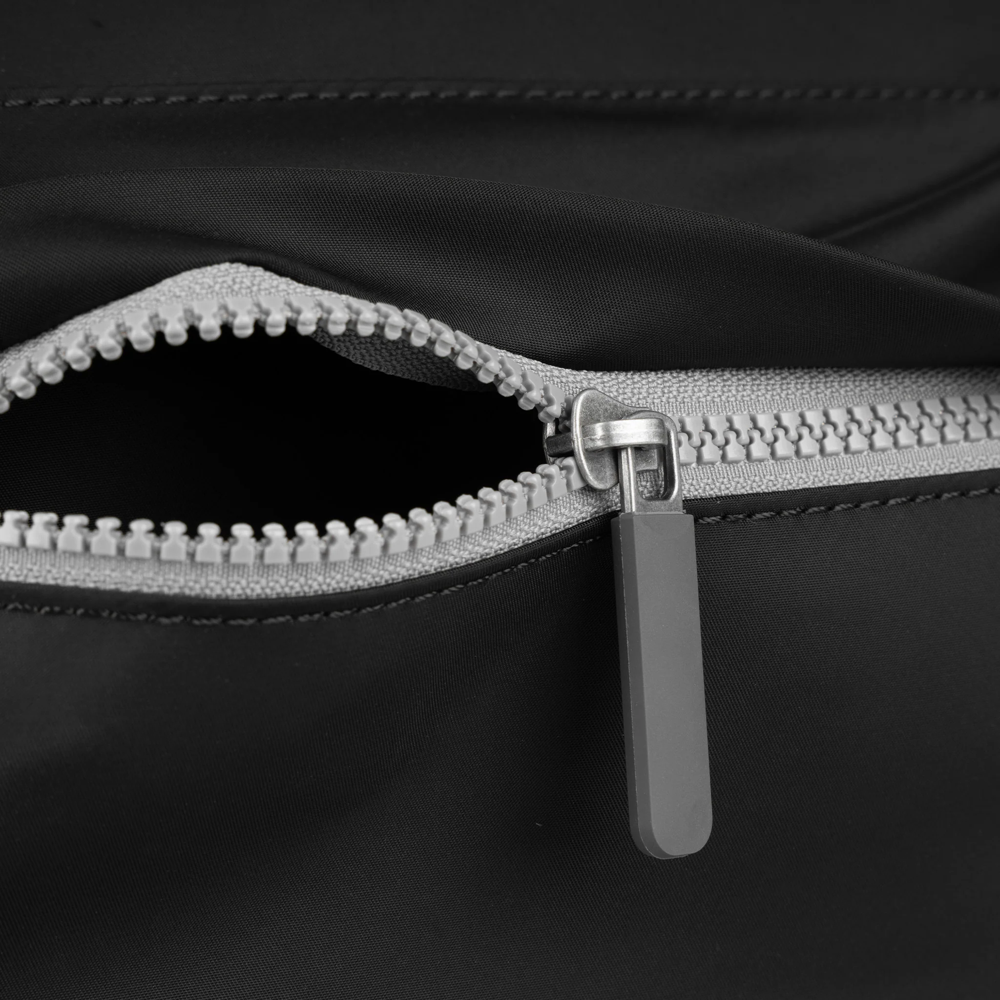 Trafalgar Tote Bag in Black - Image 4